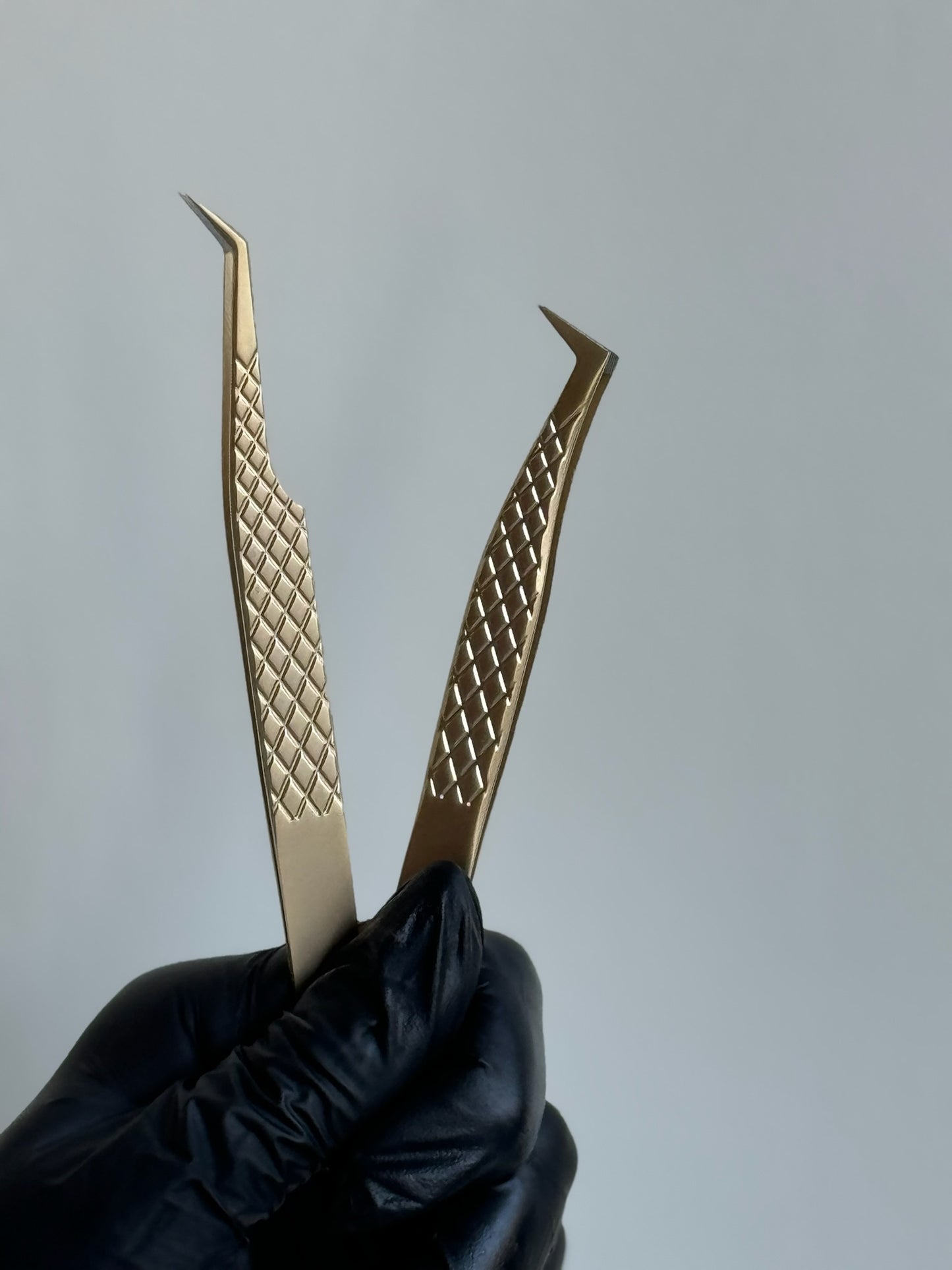 Tweezers