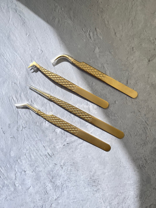 Tweezers